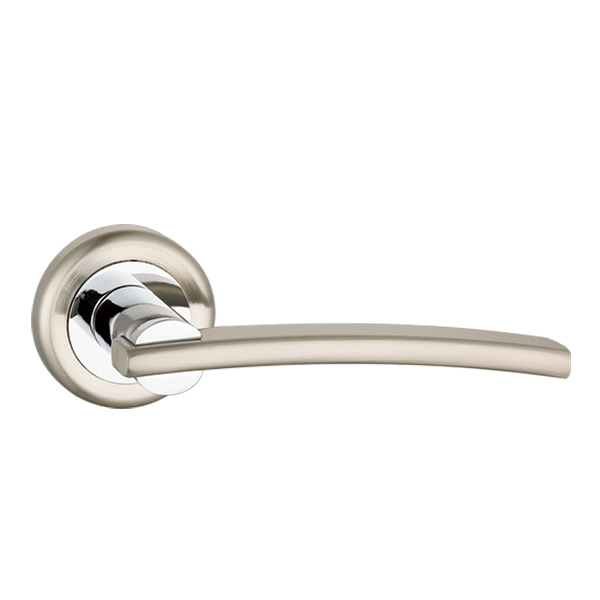 Zamak Door Handle On Round Rosette 2K450